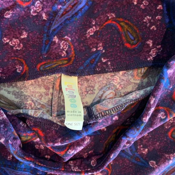 LuLaRoe leggings O/S $FINAL$ BUNDLE ITEM🔴 - Picture 3 of 3